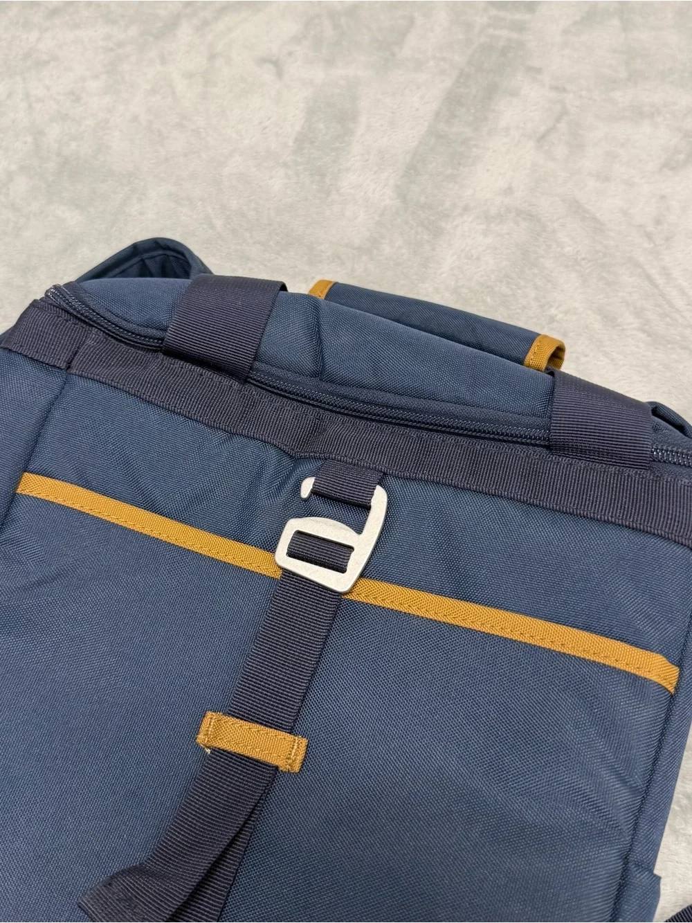 Eddie Bauer Navy Blue 20L Bygone Insulated Backpack Cooler Top Zip Hiking Picnic